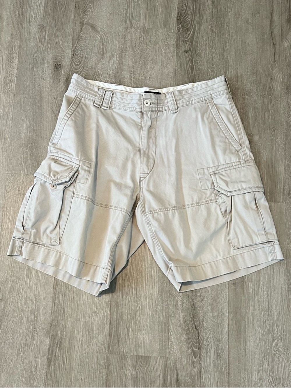 Ralph Lauren Men's Light Beige Cargo Shorts - Multi-Pocket Utility